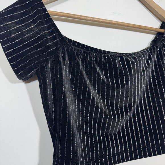 Forever 21 Womens Velvet Black Off the Shoulder Crop Top Sz Medium Striped - Picture 2 of 6